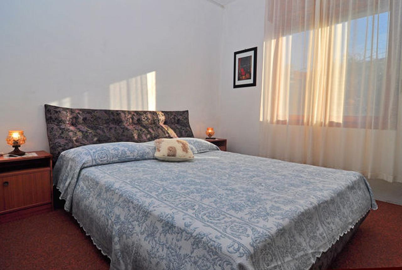 Apartments Jerina Sukosan Bagian luar foto