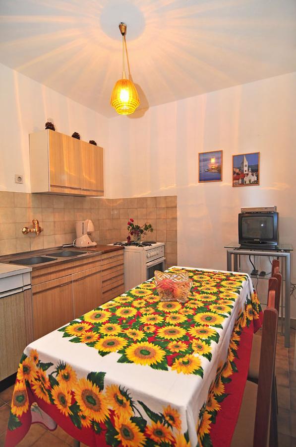 Apartments Jerina Sukosan Bagian luar foto